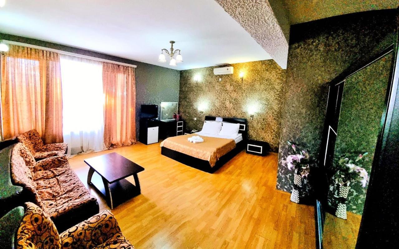 Qeroli Old Town Hotel Tbilisi Buitenkant foto