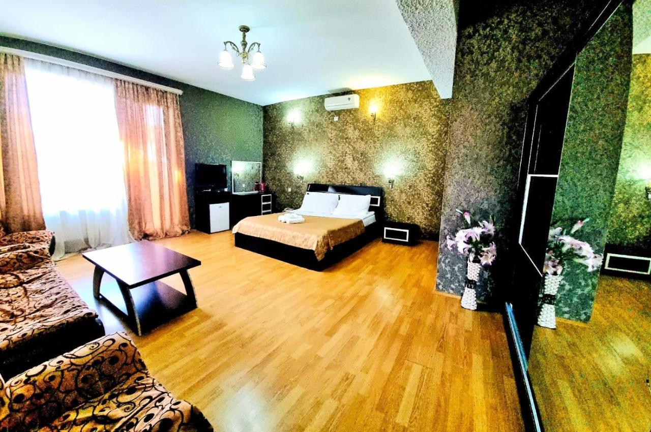 Qeroli Old Town Hotel Tbilisi Buitenkant foto