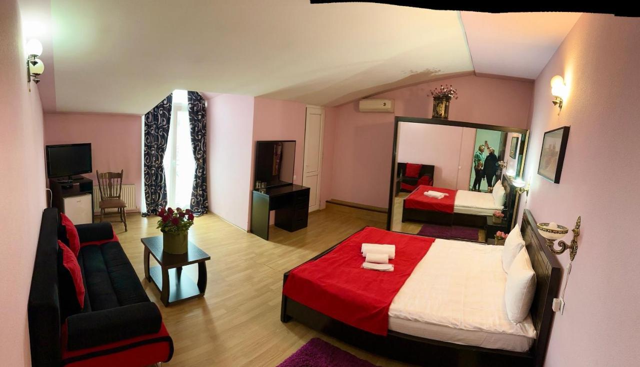 Qeroli Old Town Hotel Tbilisi Buitenkant foto