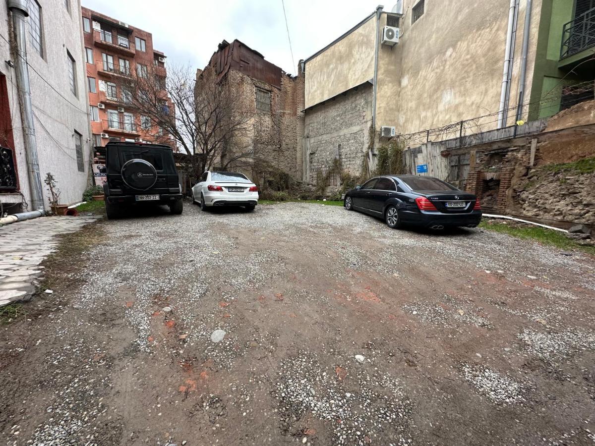 Qeroli Old Town Hotel Tbilisi Buitenkant foto