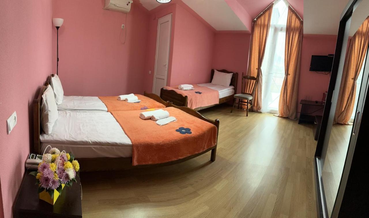 Qeroli Old Town Hotel Tbilisi Buitenkant foto