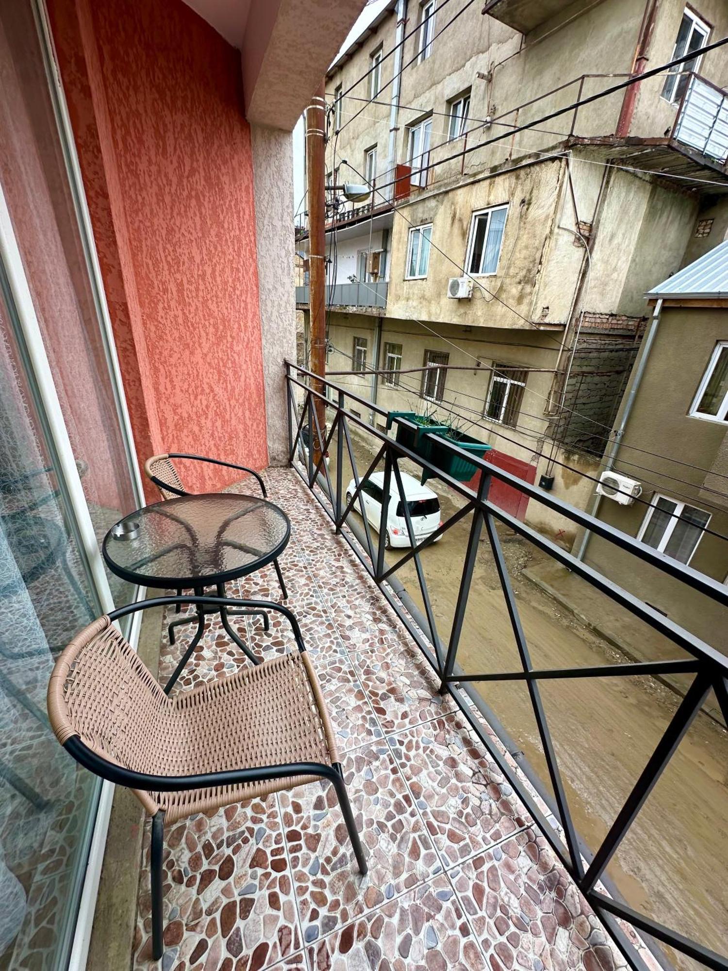 Qeroli Old Town Hotel Tbilisi Buitenkant foto